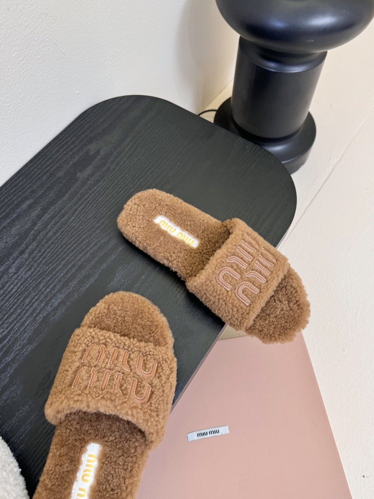 Шльопанці жіночі фото 4