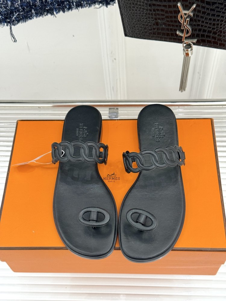 Шльопанці жіночі фото 4