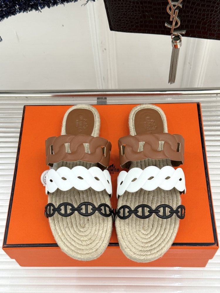 Шльопанці жіночі фото 4