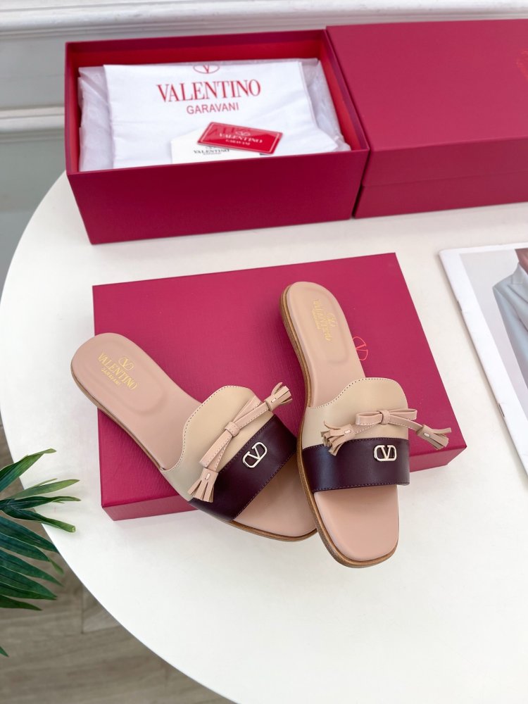 Шлепанцы женские фото 4