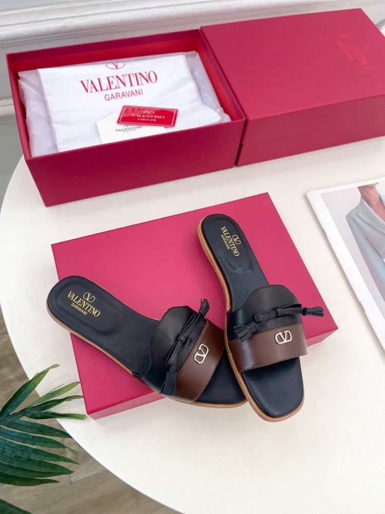 Шлепанцы женские фото 4