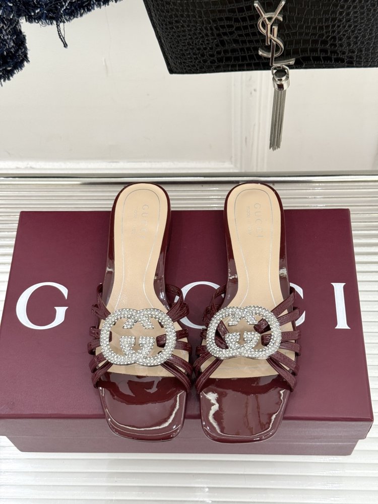 Шльопанці жіночі фото 4