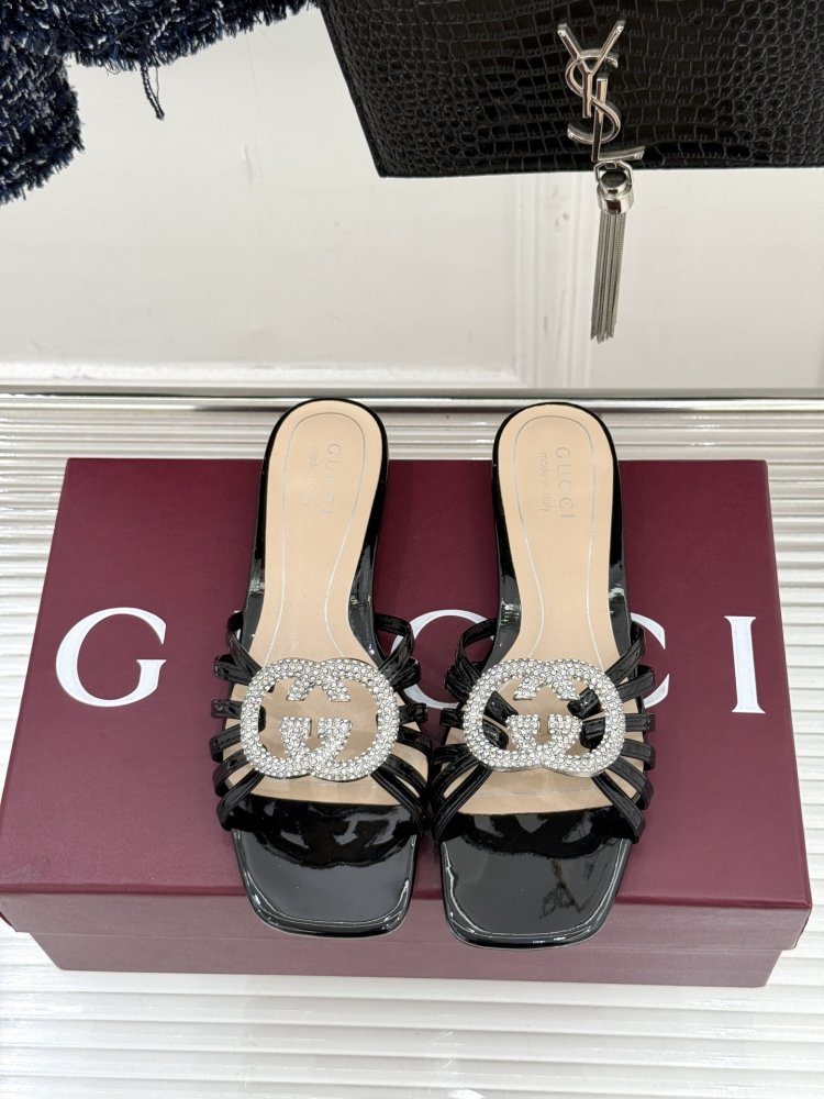 Шльопанці жіночі фото 4