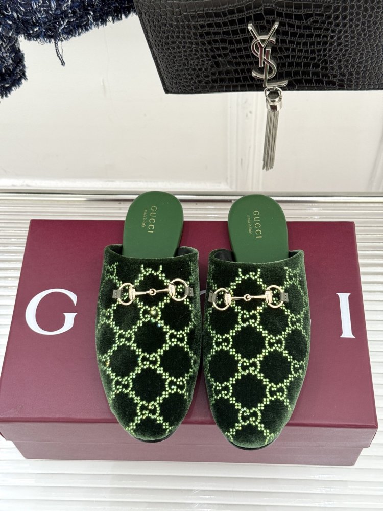 Шльопанці жіночі фото 4