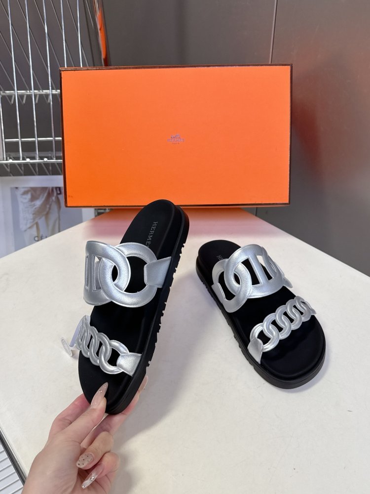 Шлепанцы женские фото 4