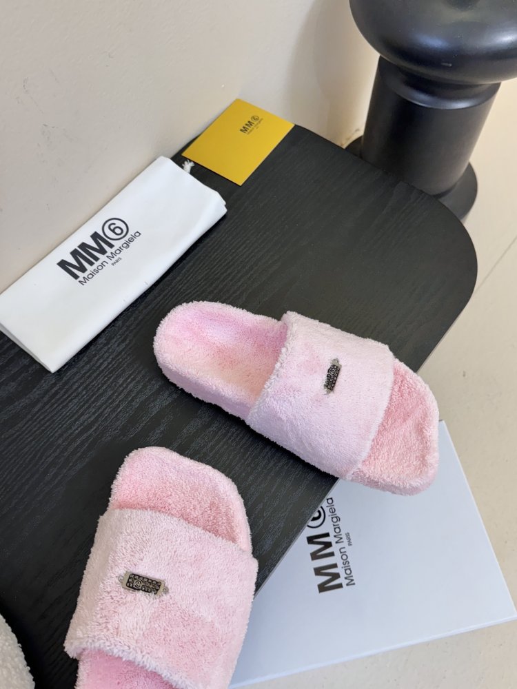 Шльопанці жіночі фото 4