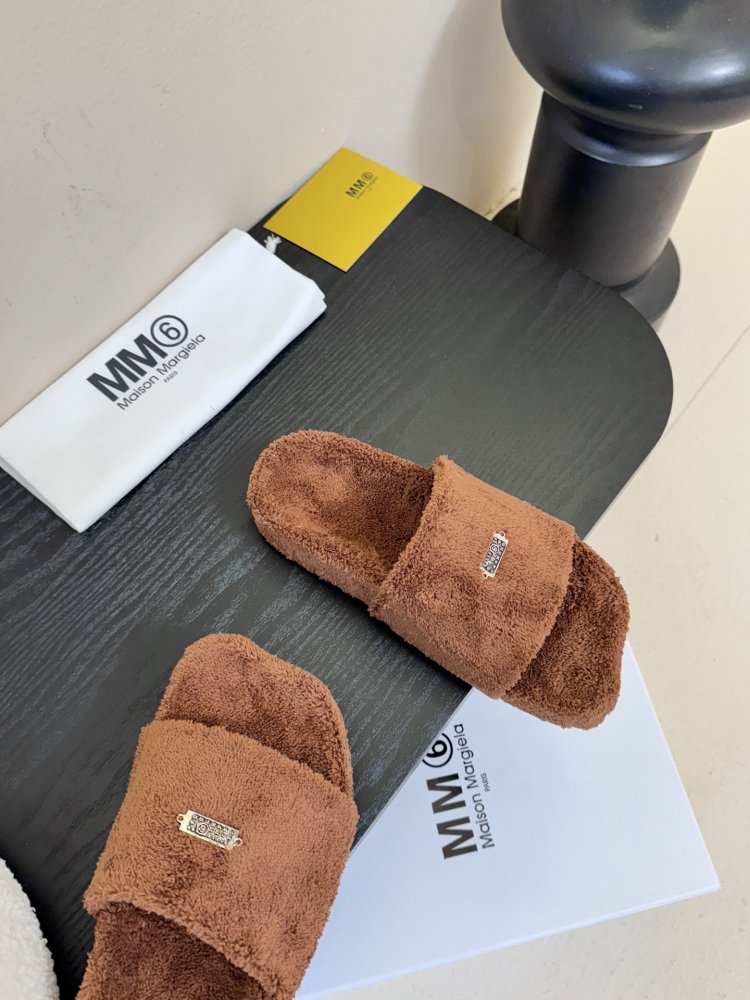 Шльопанці жіночі фото 4