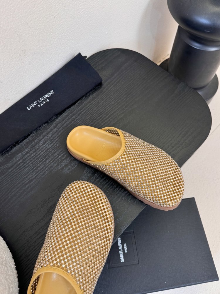 Шлепанцы женские фото 4