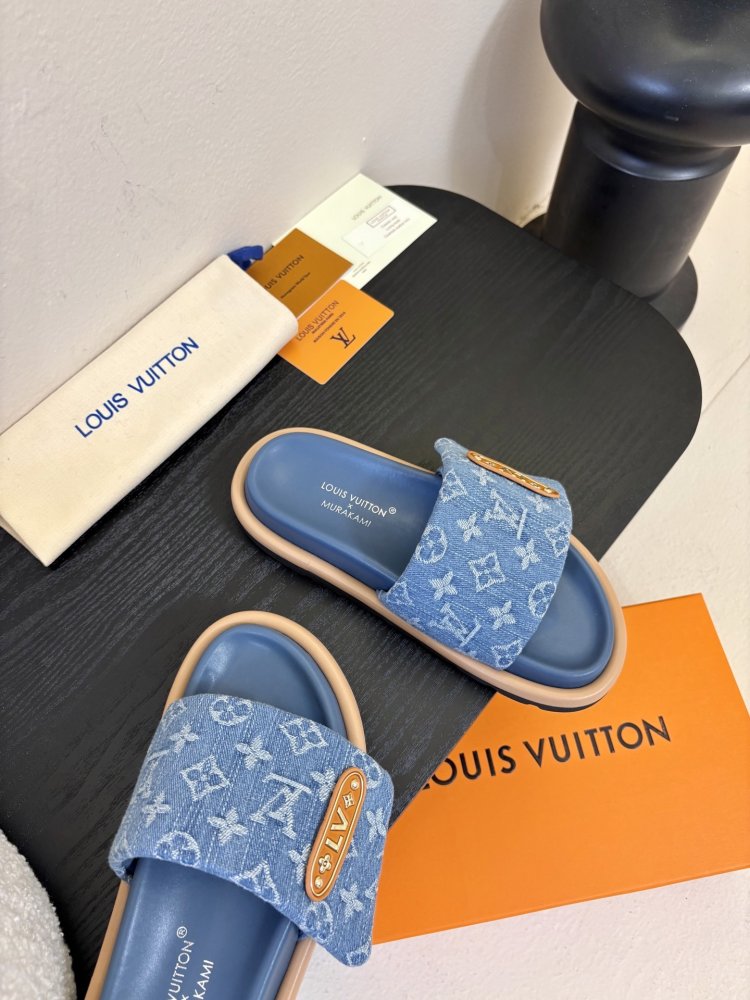 Шлепанцы женские фото 4