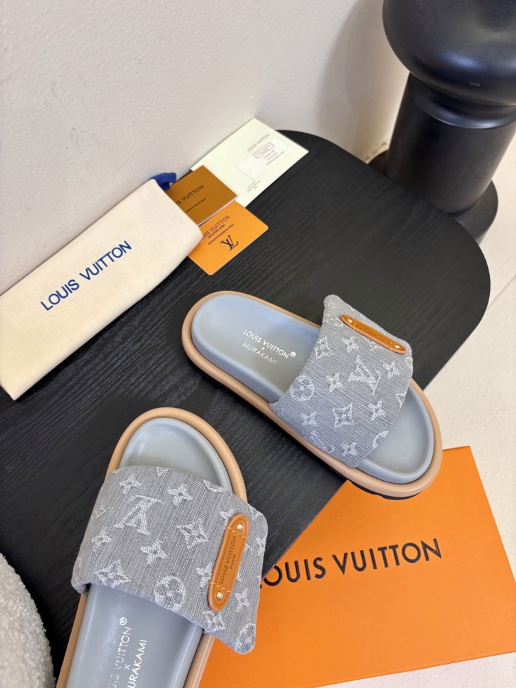 Шлепанцы женские фото 4