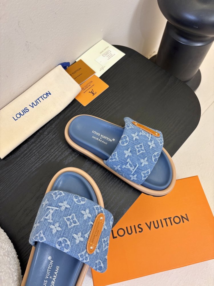 Шлепанцы женские фото 4