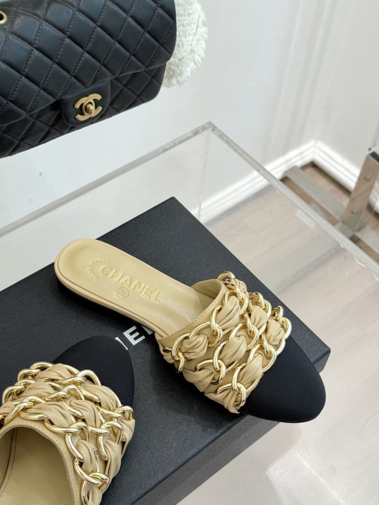 Шльопанці жіночі фото 5