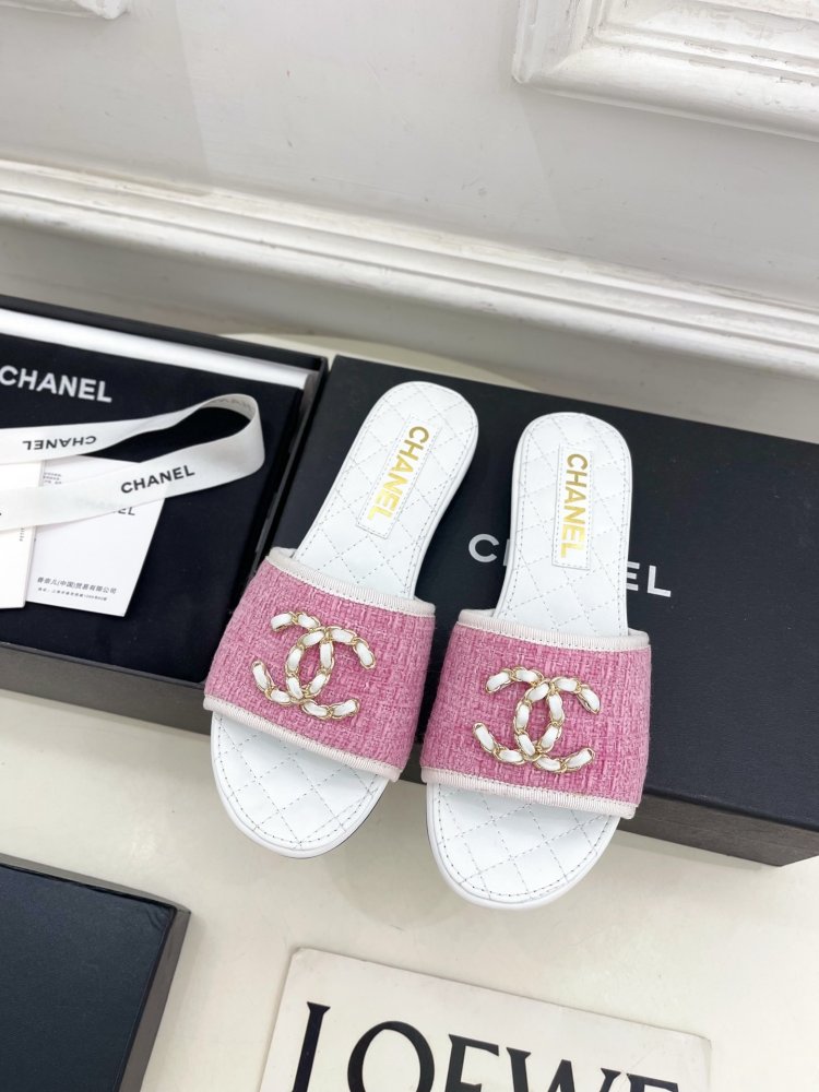 Шльопанці жіночі фото 5