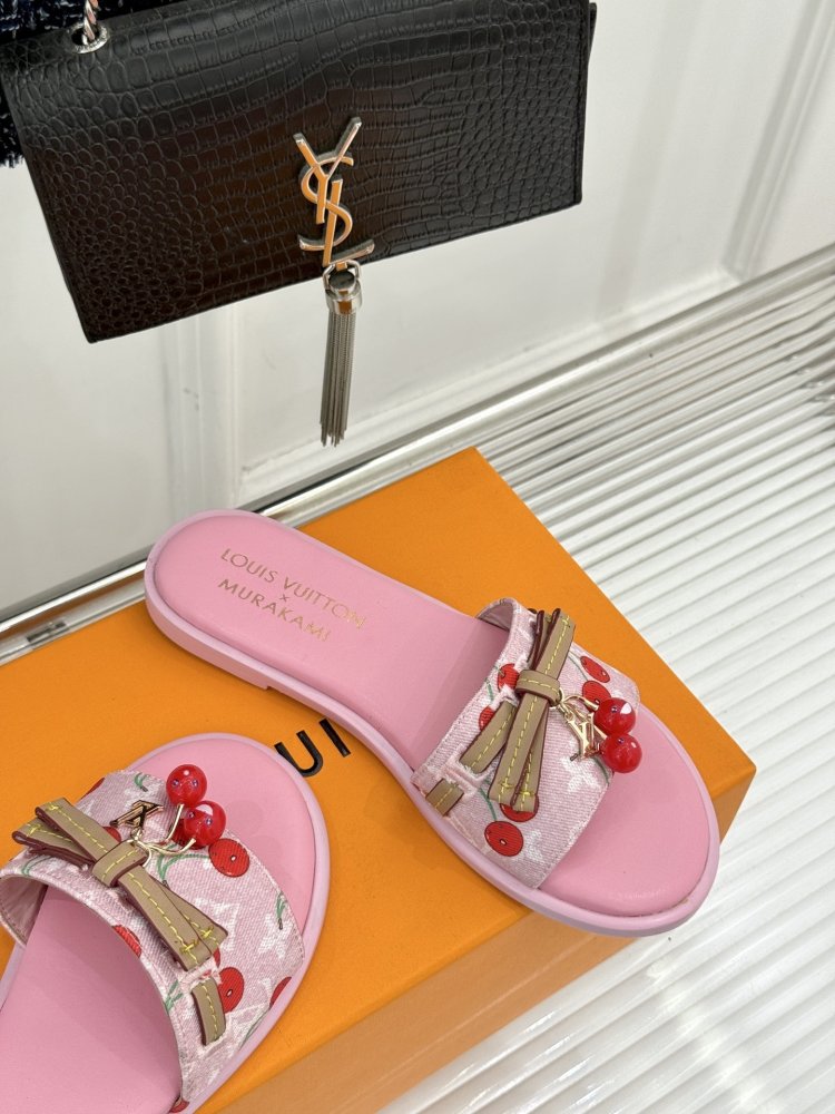 Шлепанцы женские фото 5