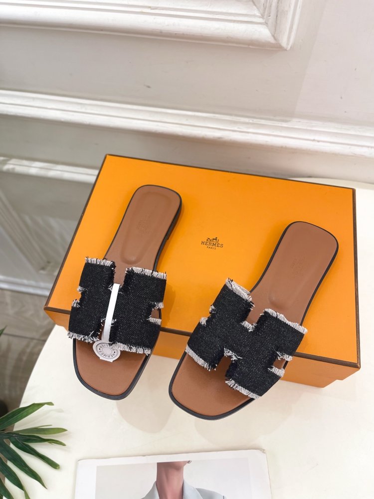 Шлепанцы женские фото 5