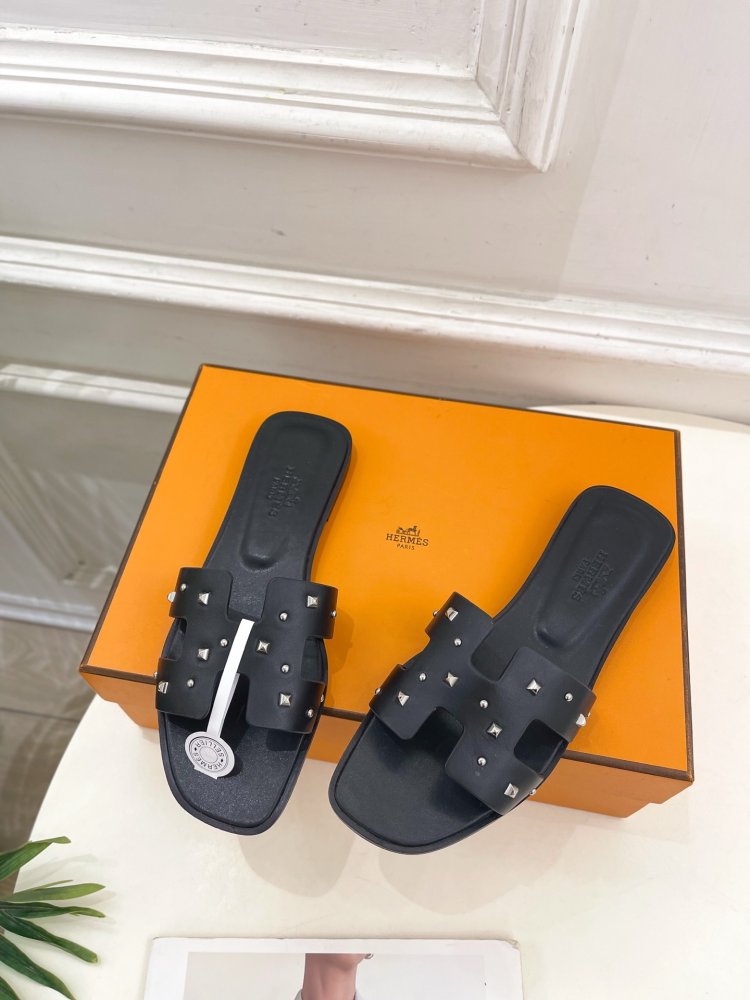 Шлепанцы женские фото 5