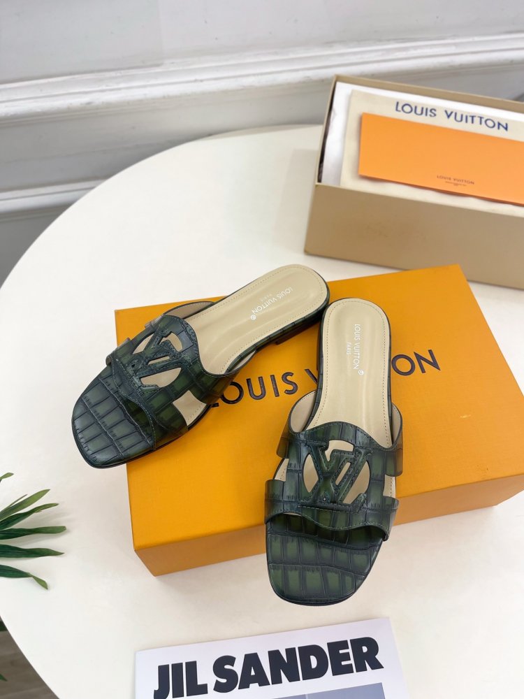 Шлепанцы женские фото 5