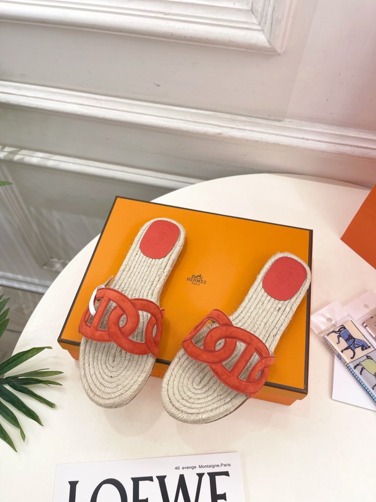 Шльопанці жіночі фото 5