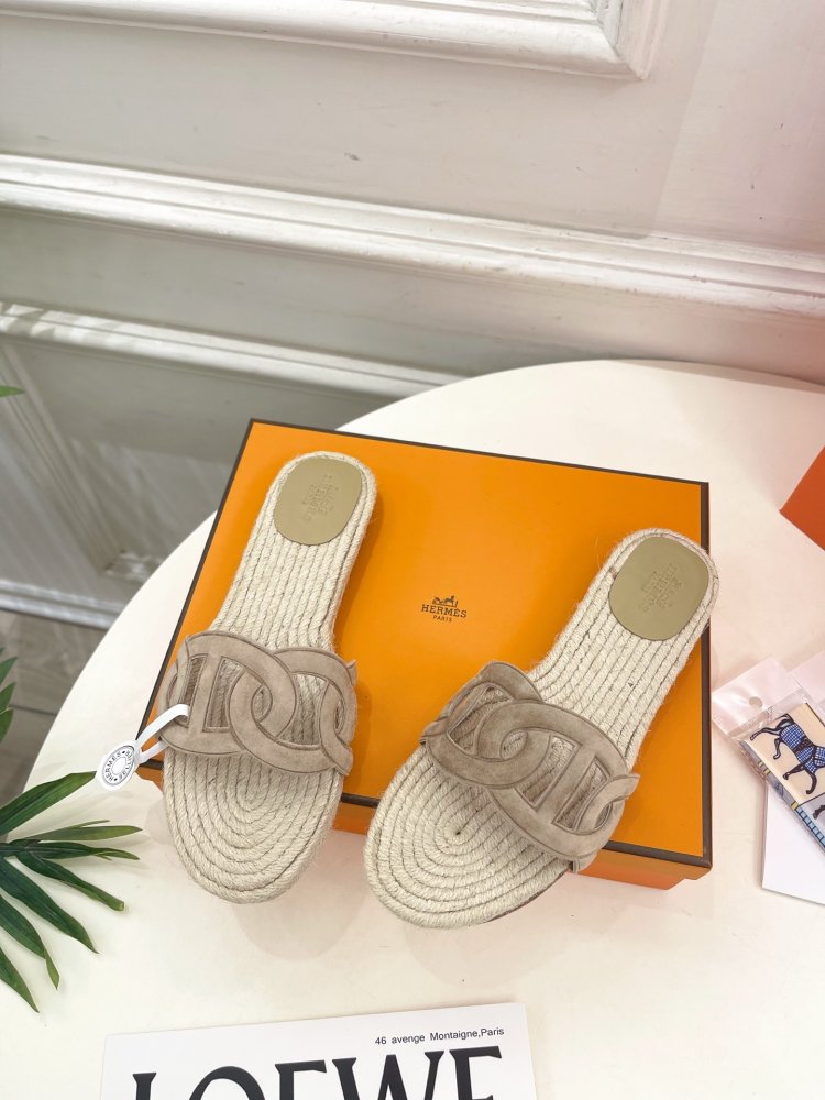 Шлепанцы женские фото 5