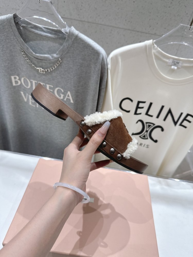 Шльопанці жіночі фото 5