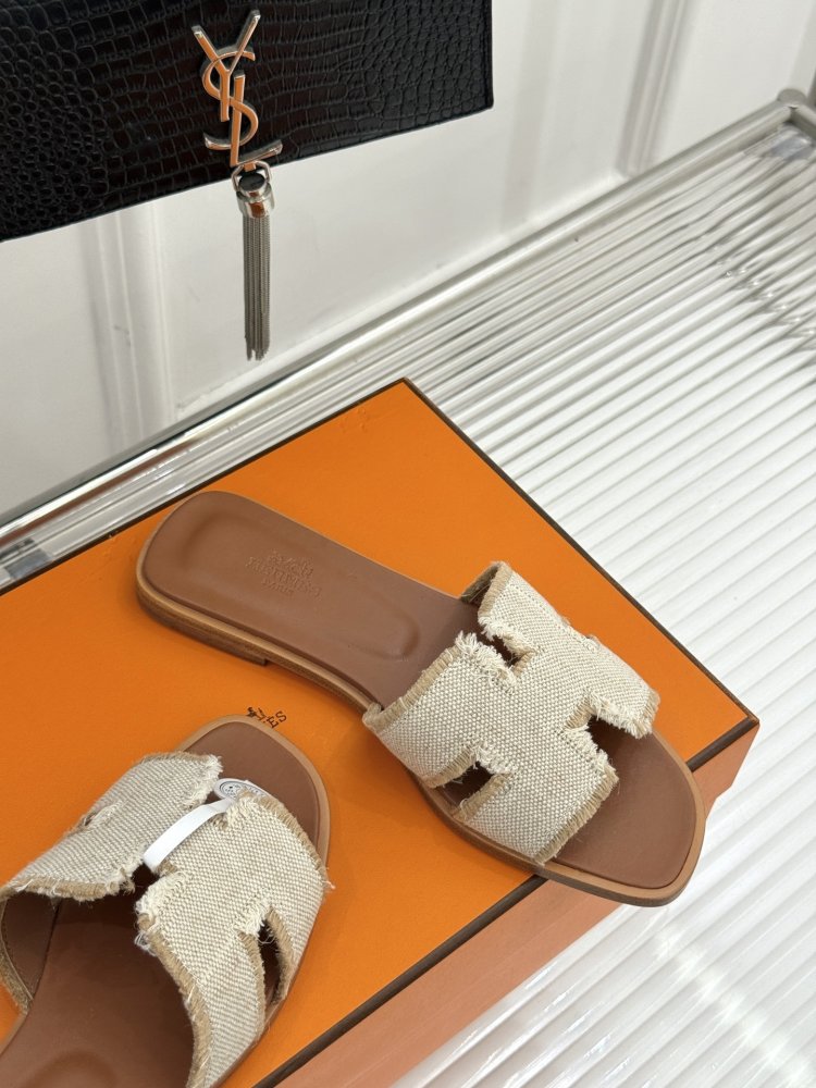 Шльопанці жіночі фото 5