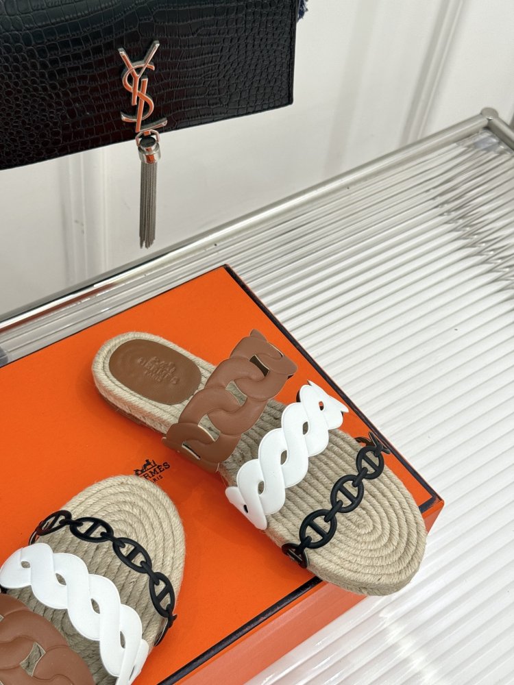 Шльопанці жіночі фото 5