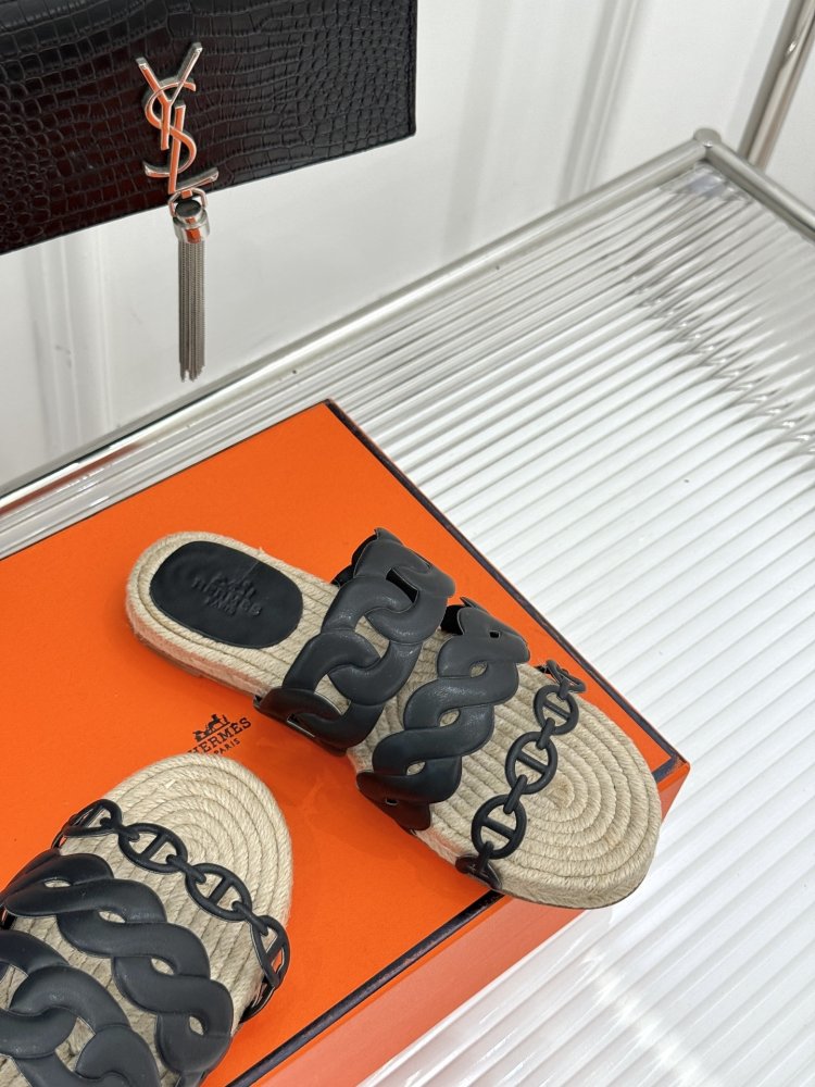 Шльопанці жіночі фото 5