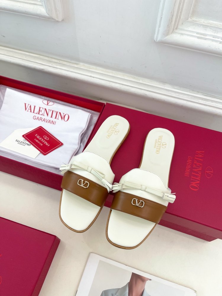 Шлепанцы женские фото 5