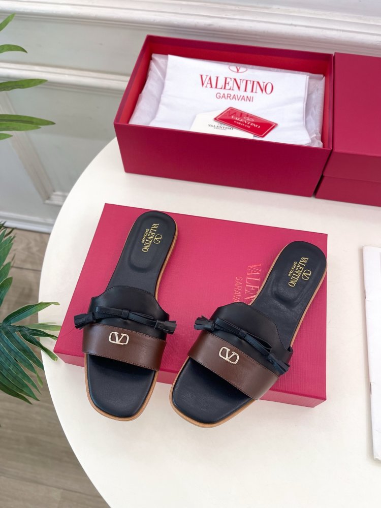 Шлепанцы женские фото 5