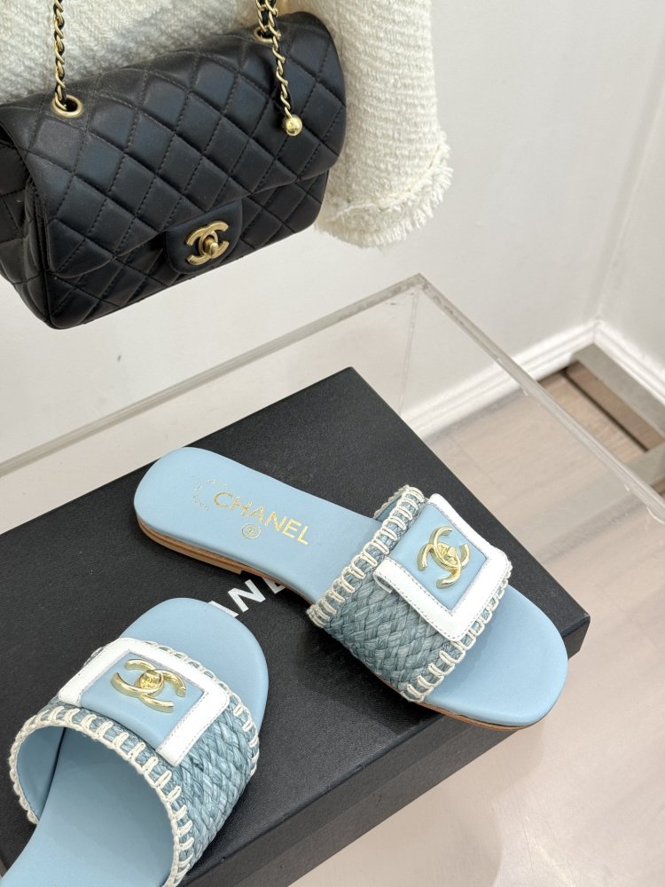 Шлепанцы женские фото 5