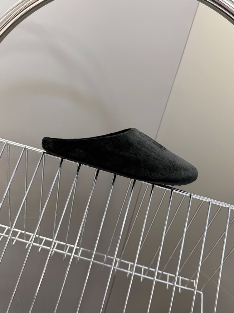 Шльопанці жіночі фото 5