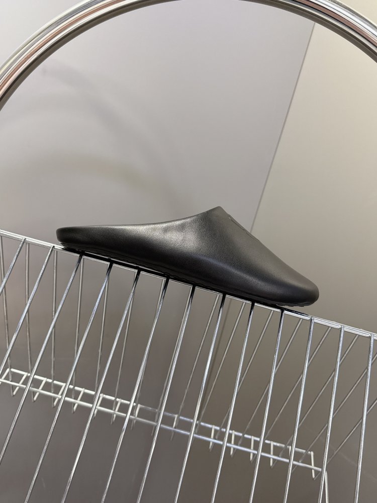 Шльопанці жіночі фото 5