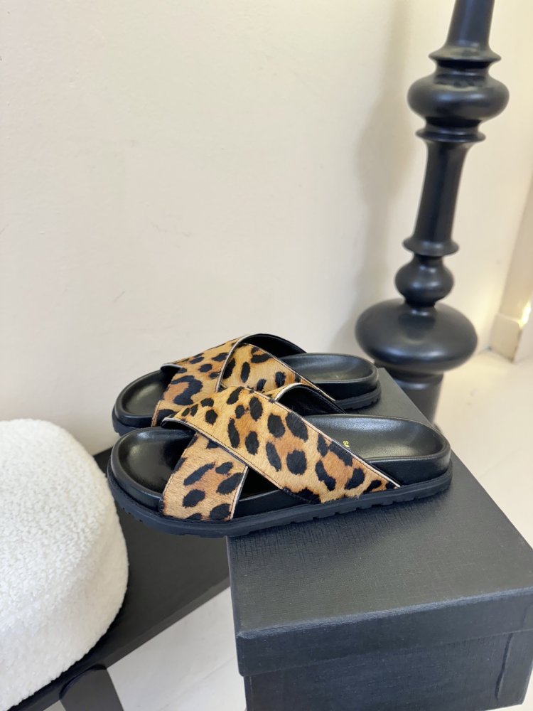 Шлепанцы женские фото 5