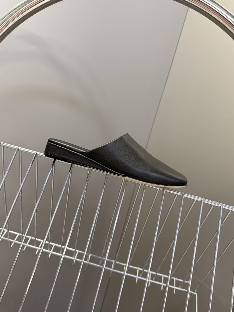 Шлепанцы женские фото 5