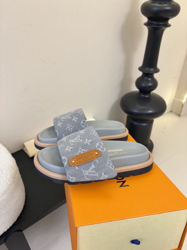 Шлепанцы женские фото 5