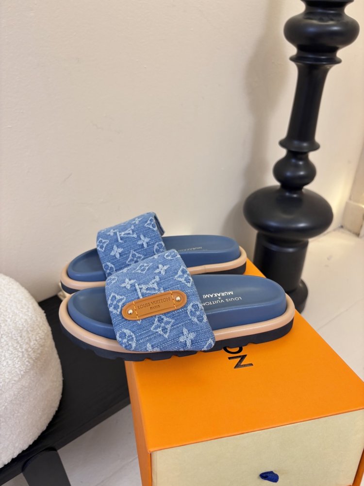 Шлепанцы женские фото 5