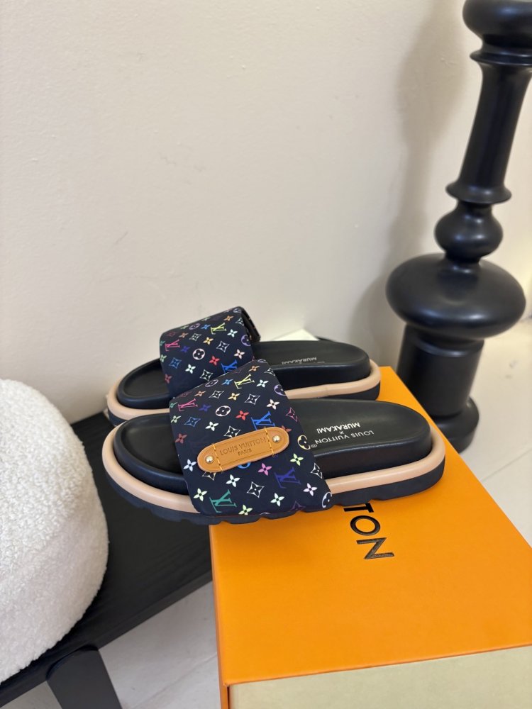 Шлепанцы женские фото 5