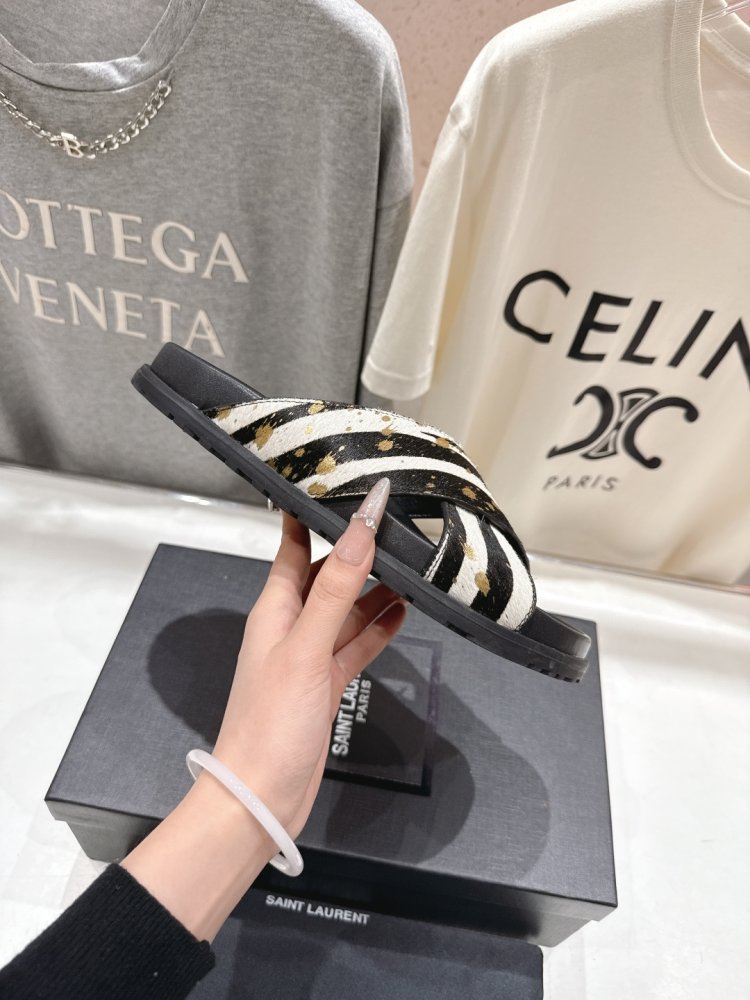 Шлепанцы женские фото 5