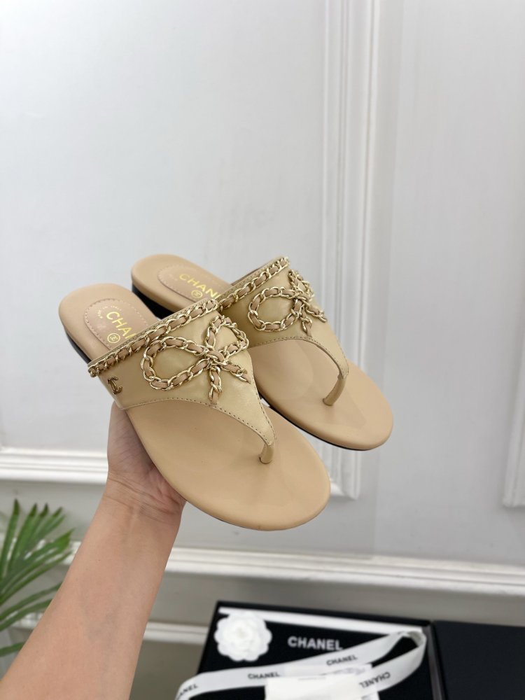 Шльопанці жіночі фото 6