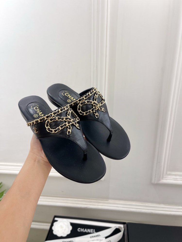 Шльопанці жіночі фото 6