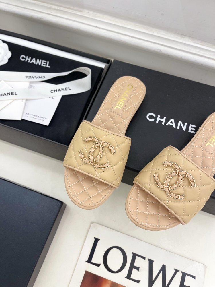 Шльопанці жіночі фото 6