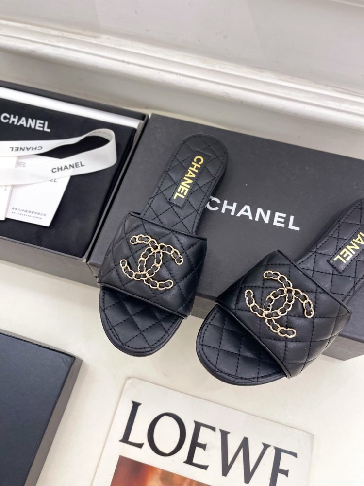 Шльопанці жіночі фото 6