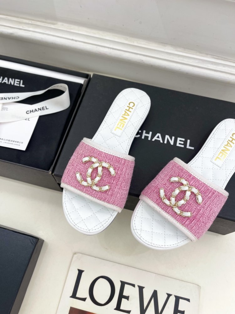 Шльопанці жіночі фото 6