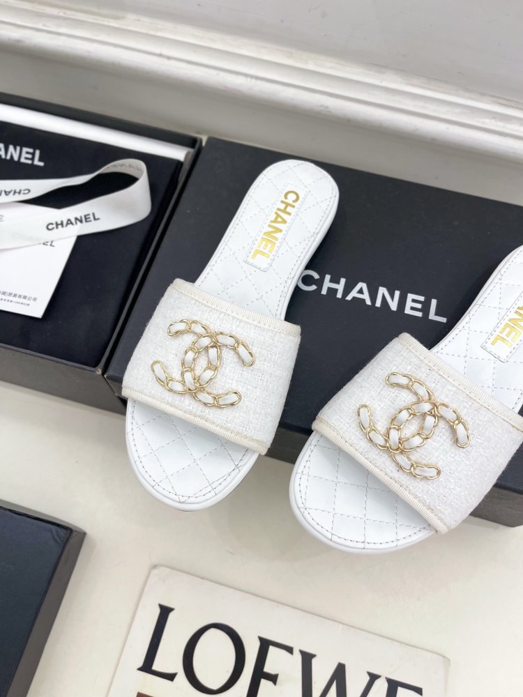 Шльопанці жіночі фото 6