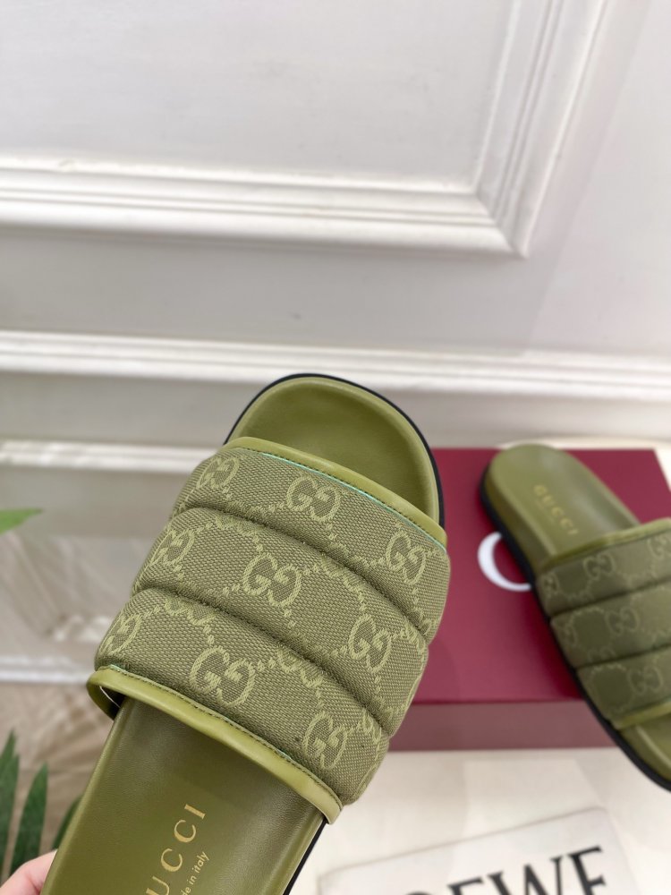 Шльопанці жіночі фото 6