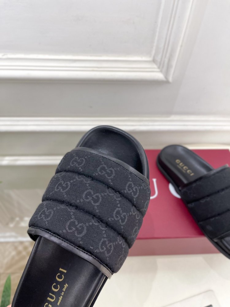 Шльопанці жіночі фото 6