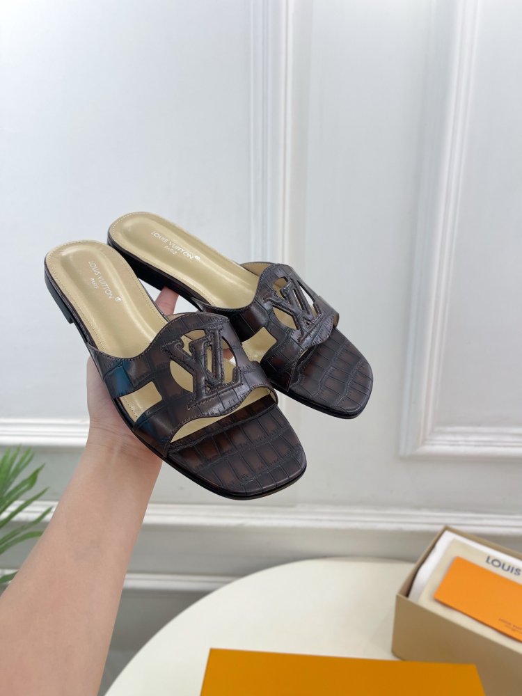 Шльопанці жіночі фото 6