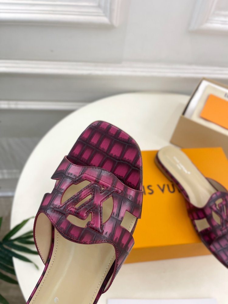 Шльопанці жіночі фото 6