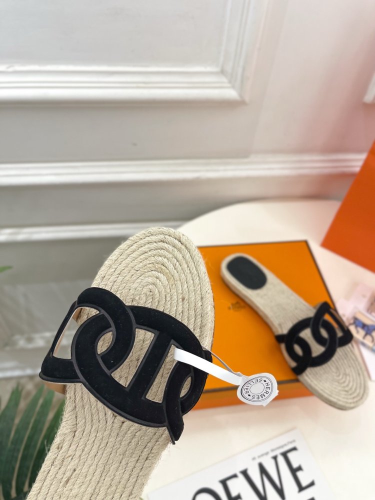 Шльопанці жіночі фото 6