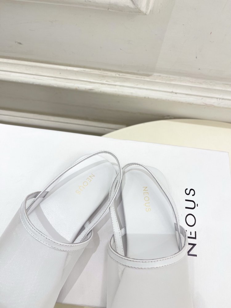 Шльопанці жіночі фото 6